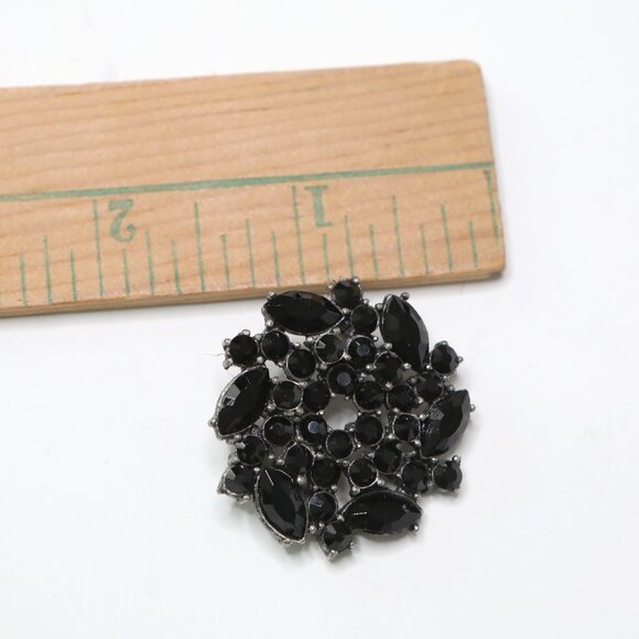 Vintage Black Faceted Gem Flower Brooch Jewels Retro Metal Floral Pin Jewelry - Picture 5 of 6